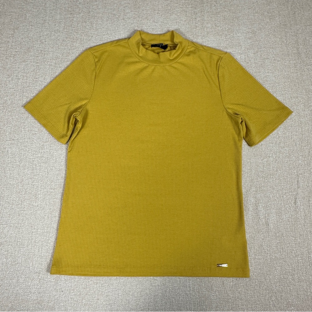 T Tahari Sunny Yellow Ribbed Short Sleeve Tee